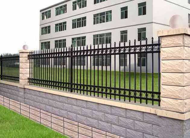 东成镇学校锌钢护栏